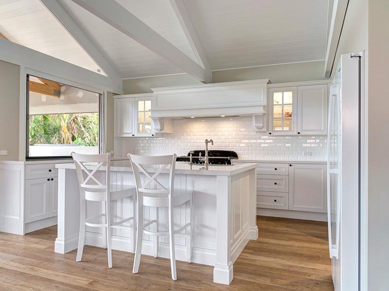 Highland Kitchens - Country kitchen with modern touches