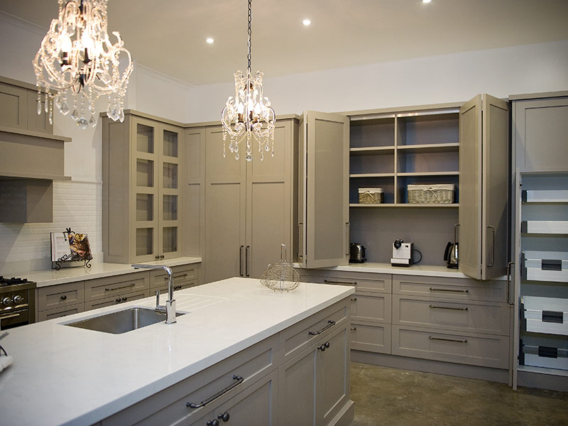 Highland Kitchens - Kitchens with Hampton style and a touch of Country