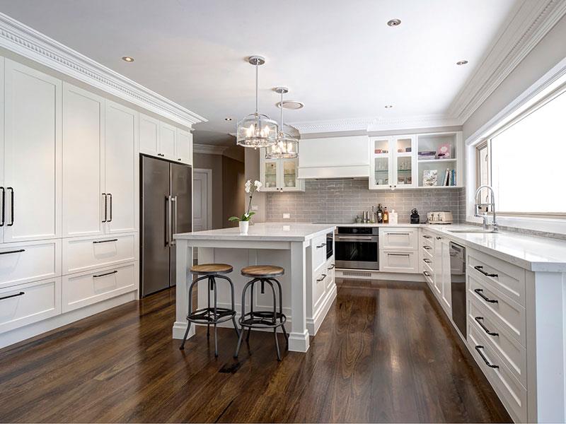 Highland Kitchens - The Hampton style kitchen is perfect for a large, light filled space